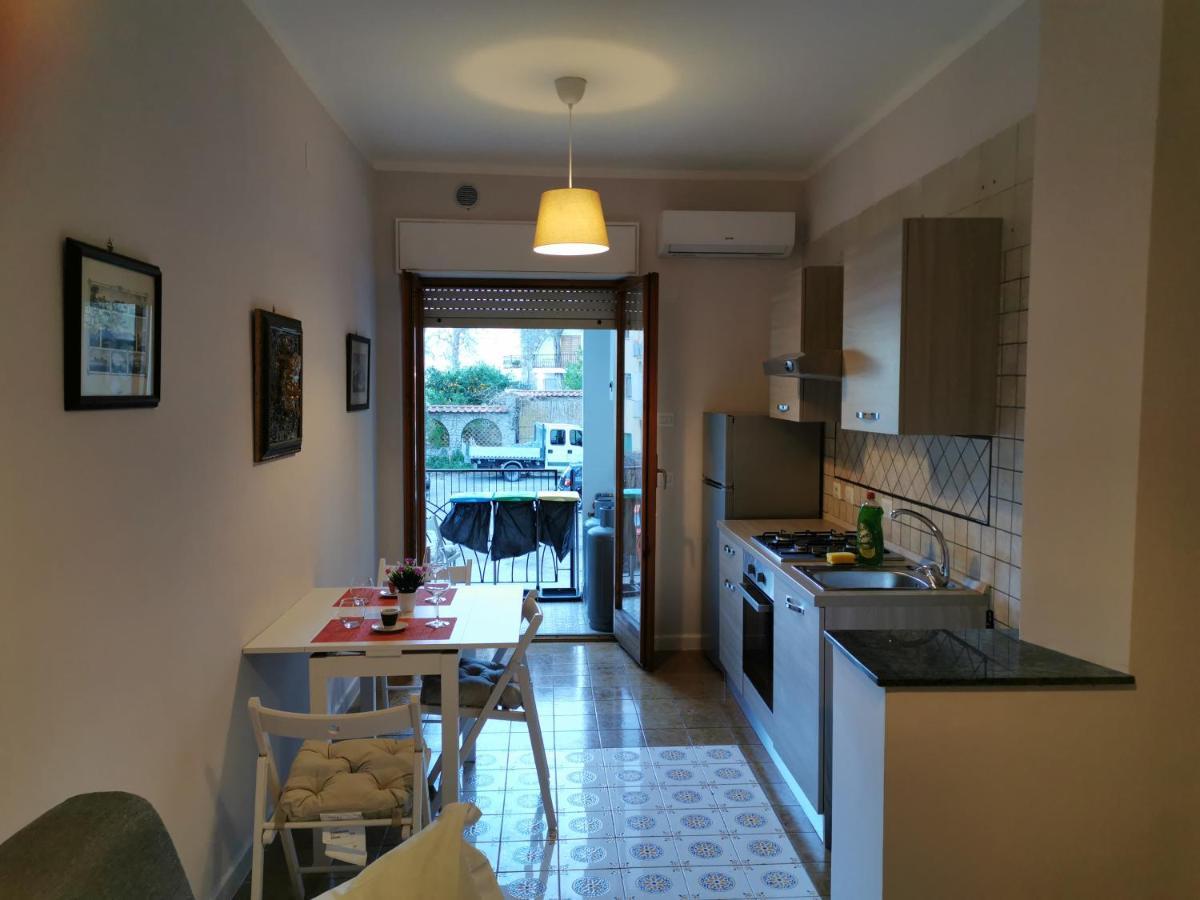 Sorrento'S Holidays Room 1 Bagian luar foto